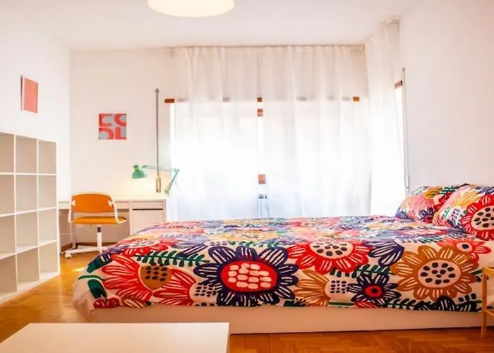 Kamchu Viale Somalia Πανσιόν *