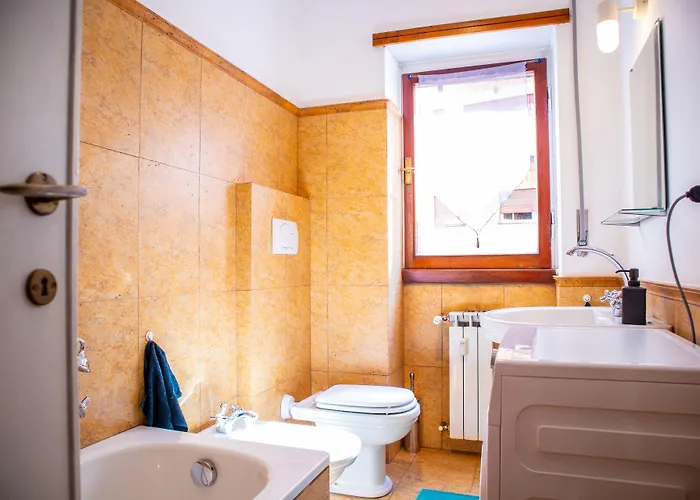 Kamchu Viale Somalia Πανσιόν *